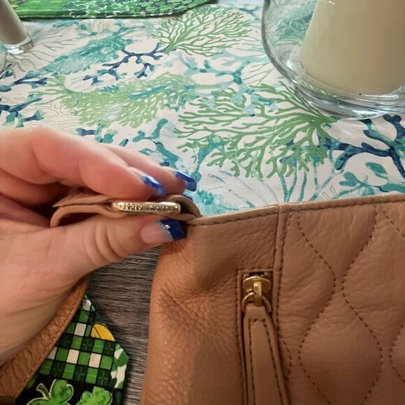 Like new Vera Bradley beige crossbody purse - Picture 13 of 13